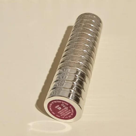 Clinique Dramatically Different Lipstick Pink 45 STRUT - Picture 3 of 3